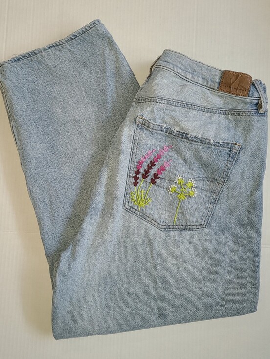 American Eagle Outfitters Denim - American Eagle Straight Jeans Size 14 High Rise Embroidered Floral Light Wash